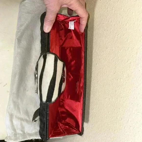 Adrienne Vittadini handbag - Picture 3 of 6